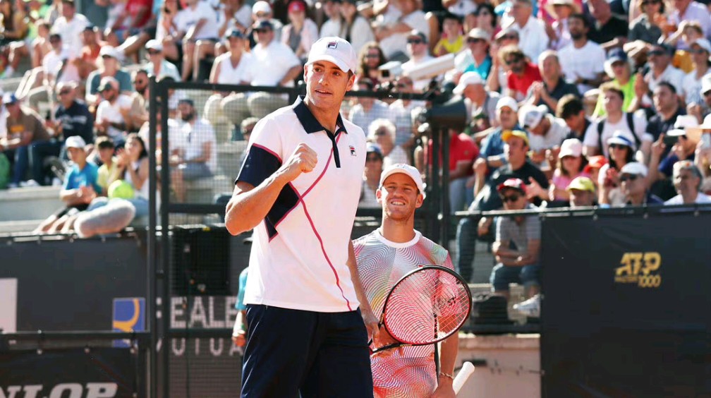 雷速体育下载-法网碾压年终总决赛，梅德韦杰夫带队取胜