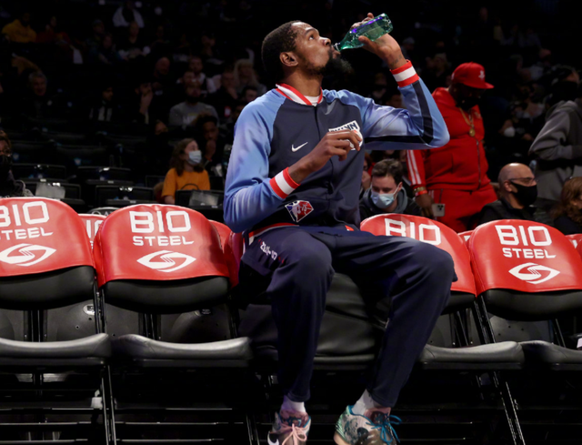 天津队轻取勇士，欧文点燃赛场