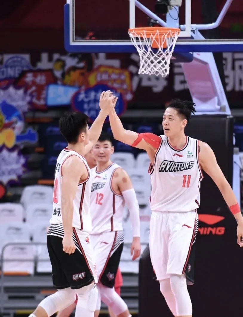 雷速体育直播-山西队逆转深圳队，易建联状态火热