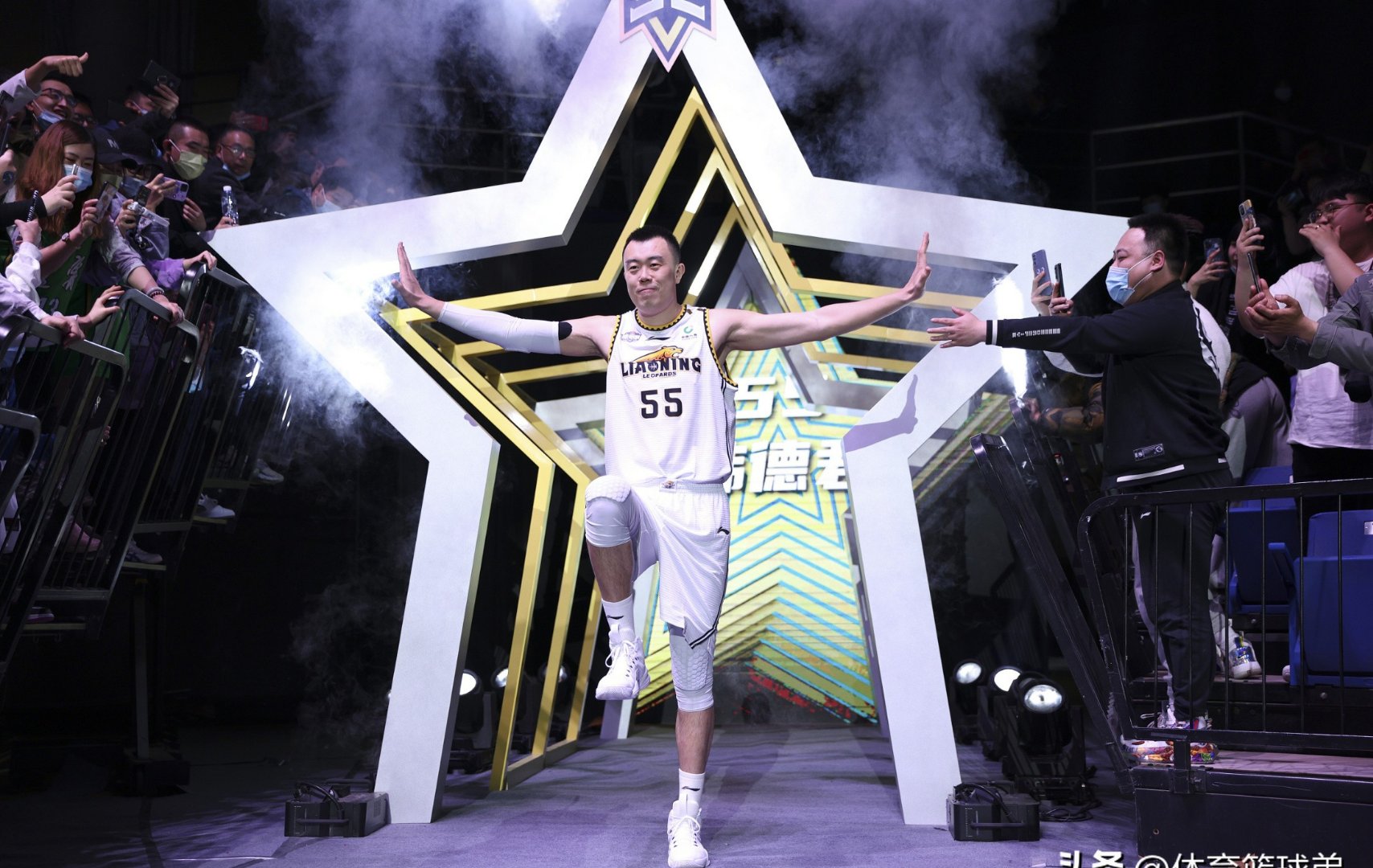 雷速-辽宁队逆转凯尔特人，锡安高光表现