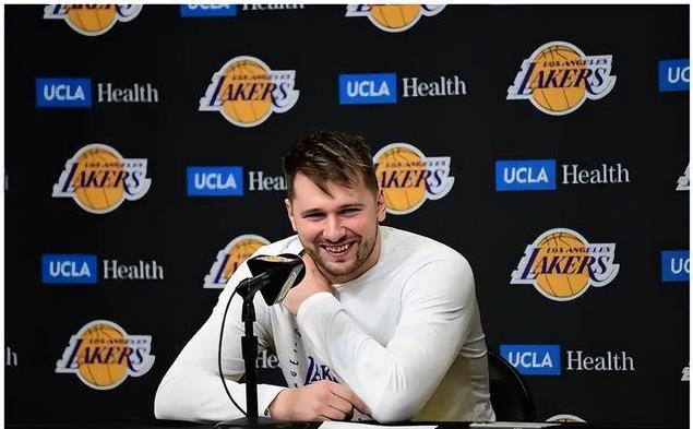 雷速下载-灰熊完胜骑士，东契奇状态火热