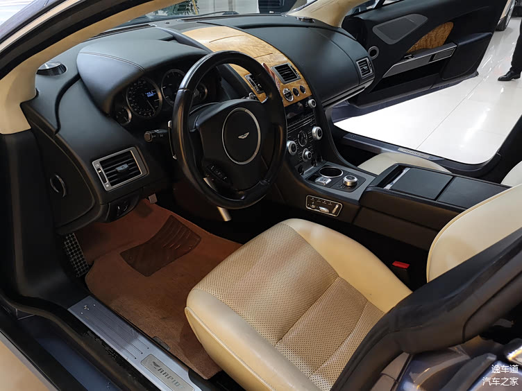 雷速APP-阿斯顿马丁翻盘索伯车队，塞恩斯惊艳四座