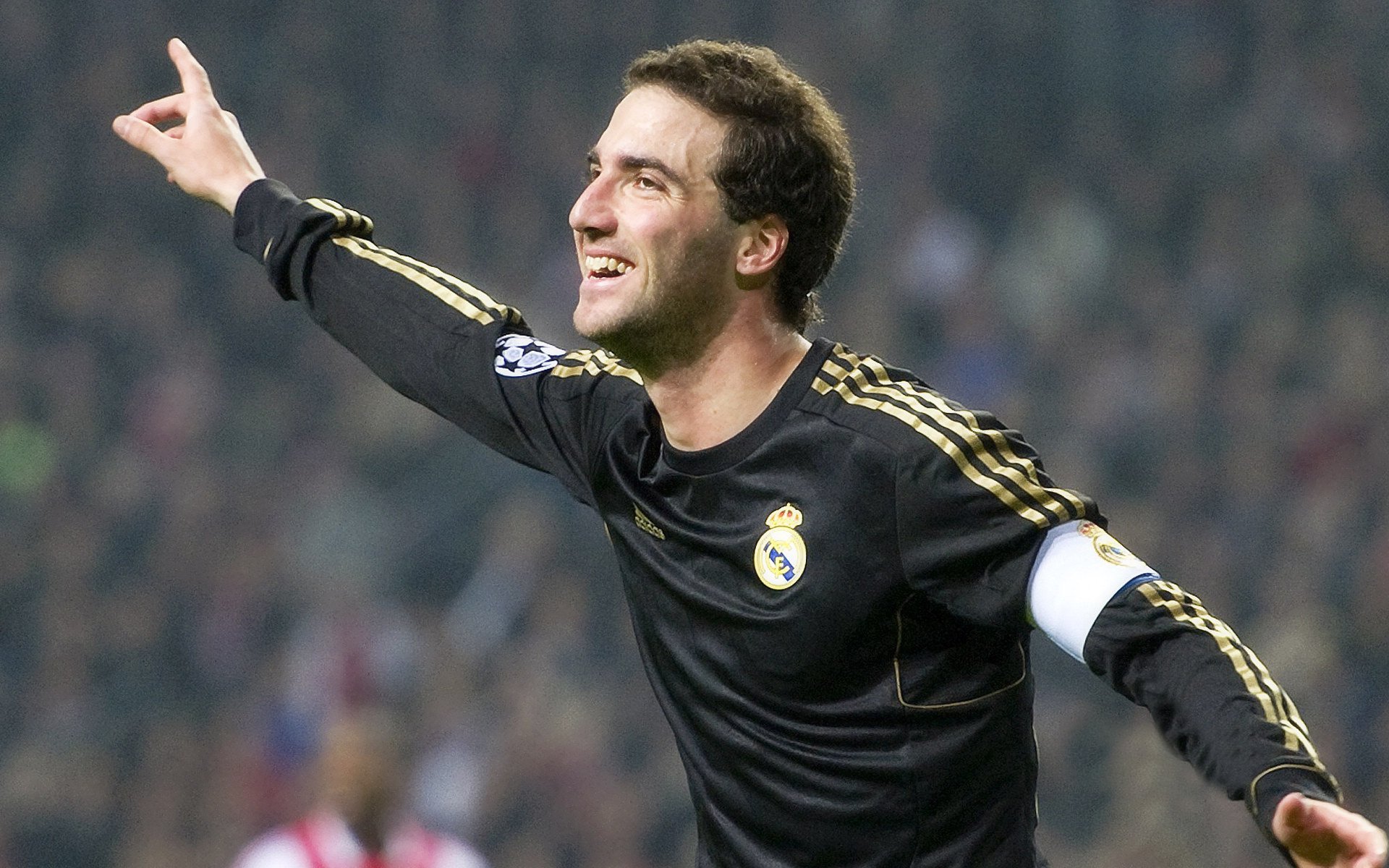 凡尔赛宫与绿茵场，当法国铁骑击溃樱花武士，C罗化身关键先生启示录