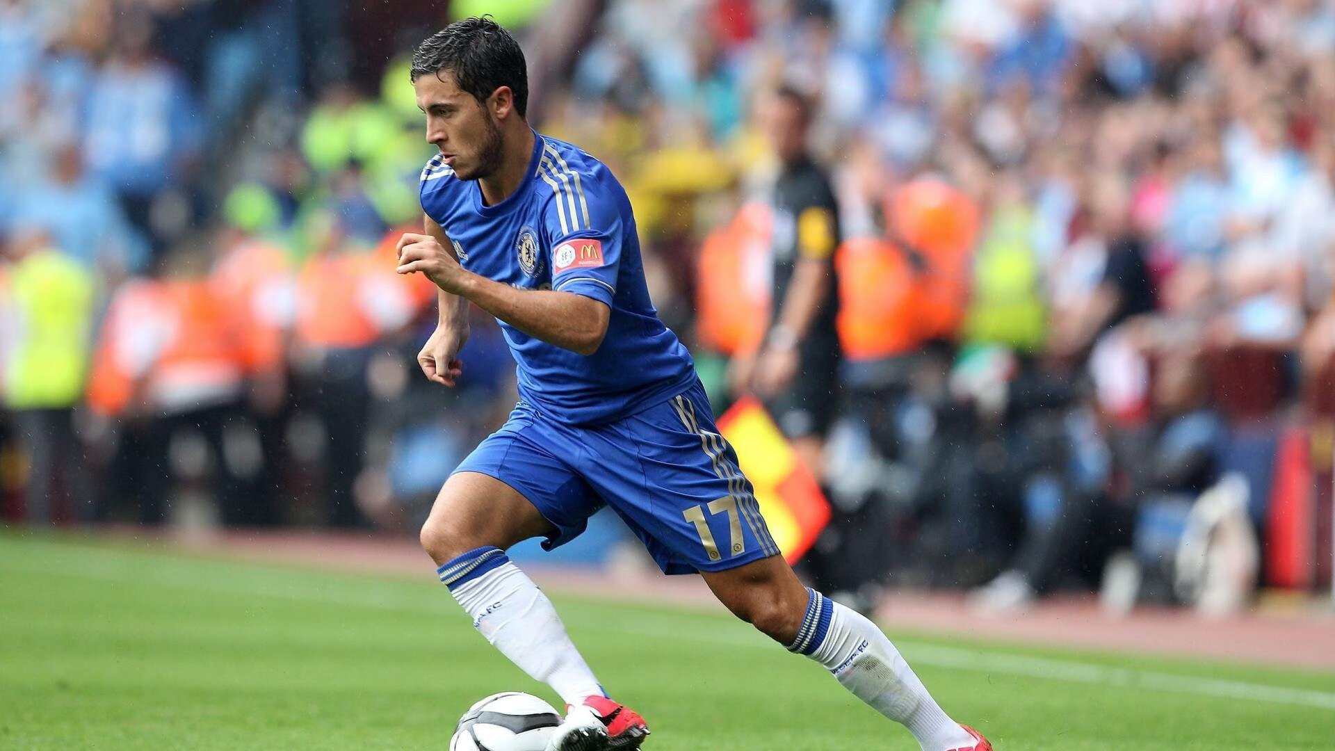 跨界征服,从阿尔及利亚足球的速胜哲学到奥纳纳在F1街道赛的绝对接管