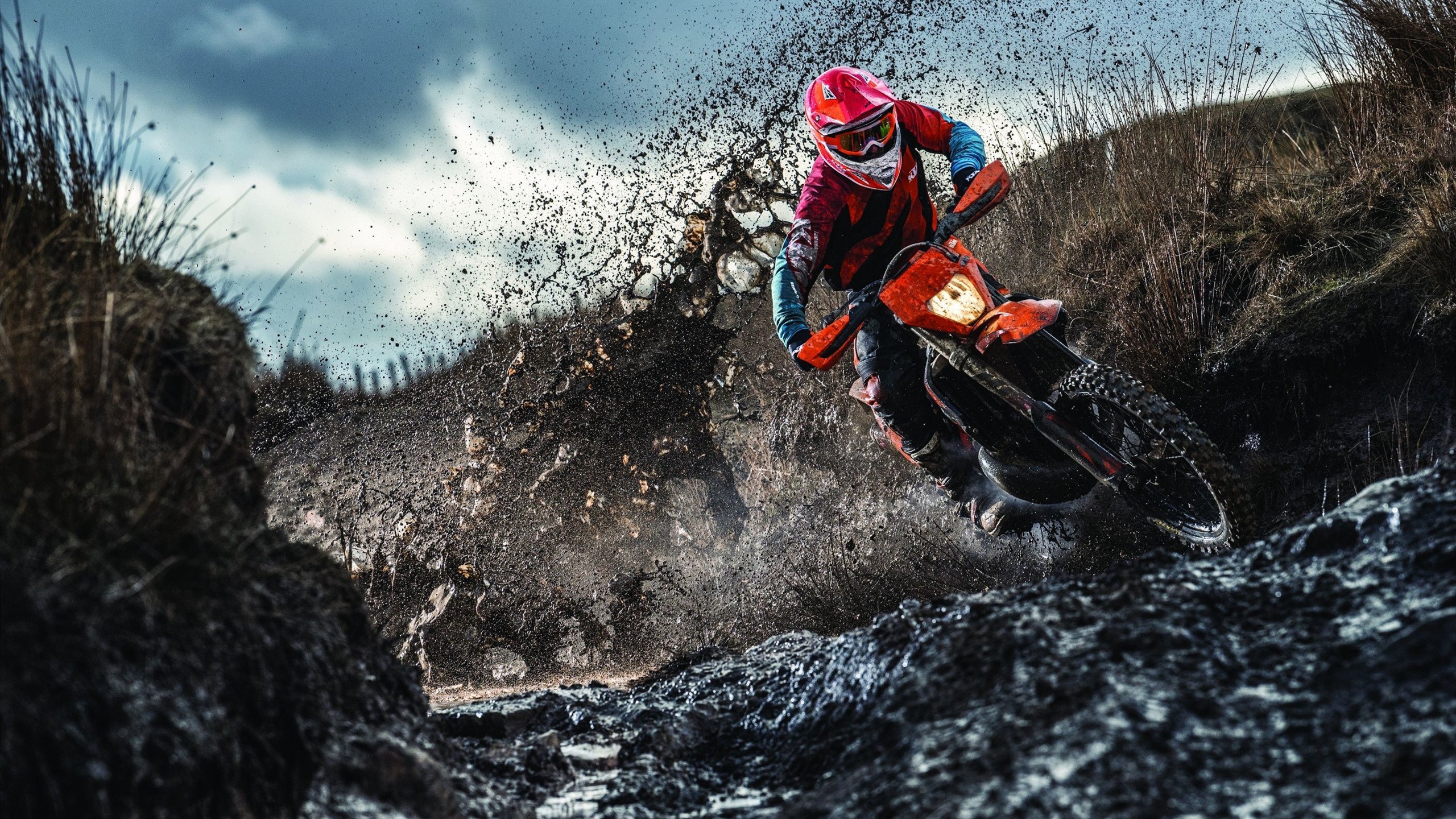 若日尼奥中场爆发,里昂战术体系正面击溃几内亚式防守